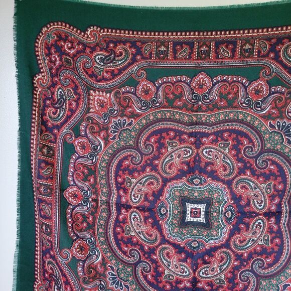 EUC VINTAGE GIM RENOIR GREEN RED PAISLEY LARGE HANKY / SCARF - Picture 6 of 9